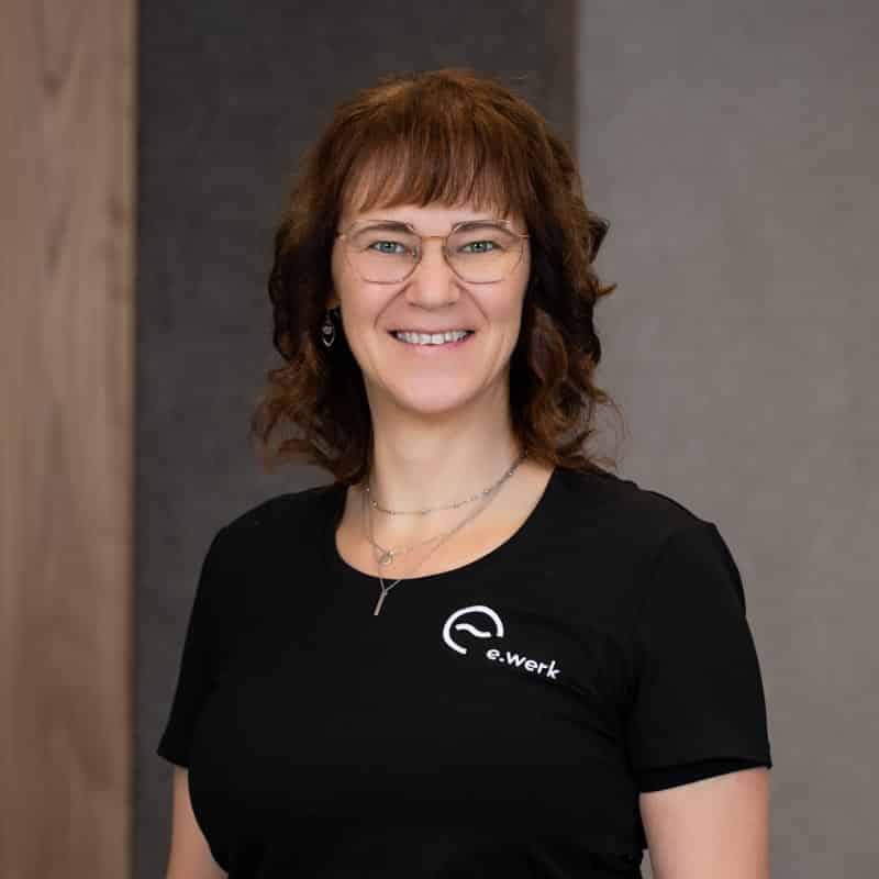 Sabine Steinkasserer, Mitarbeiterin bei der Elektrowerkgenossenschaft Hopfgarten in Defereggen