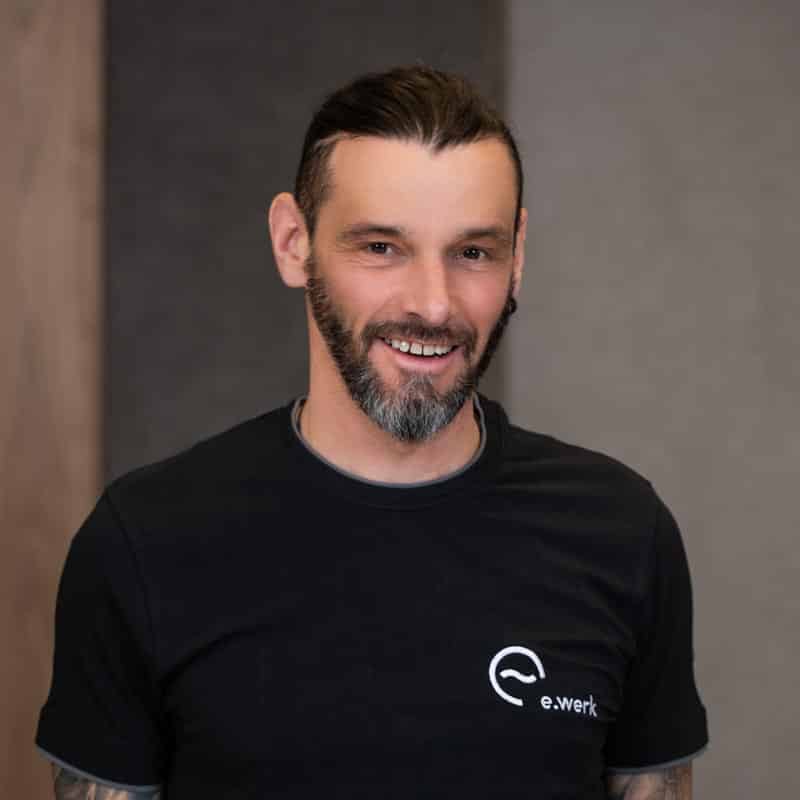 Reinhard Mellitzer, Mitarbeiter bei der Elektrowerkgenossenschaft Hopfgarten in Defereggen