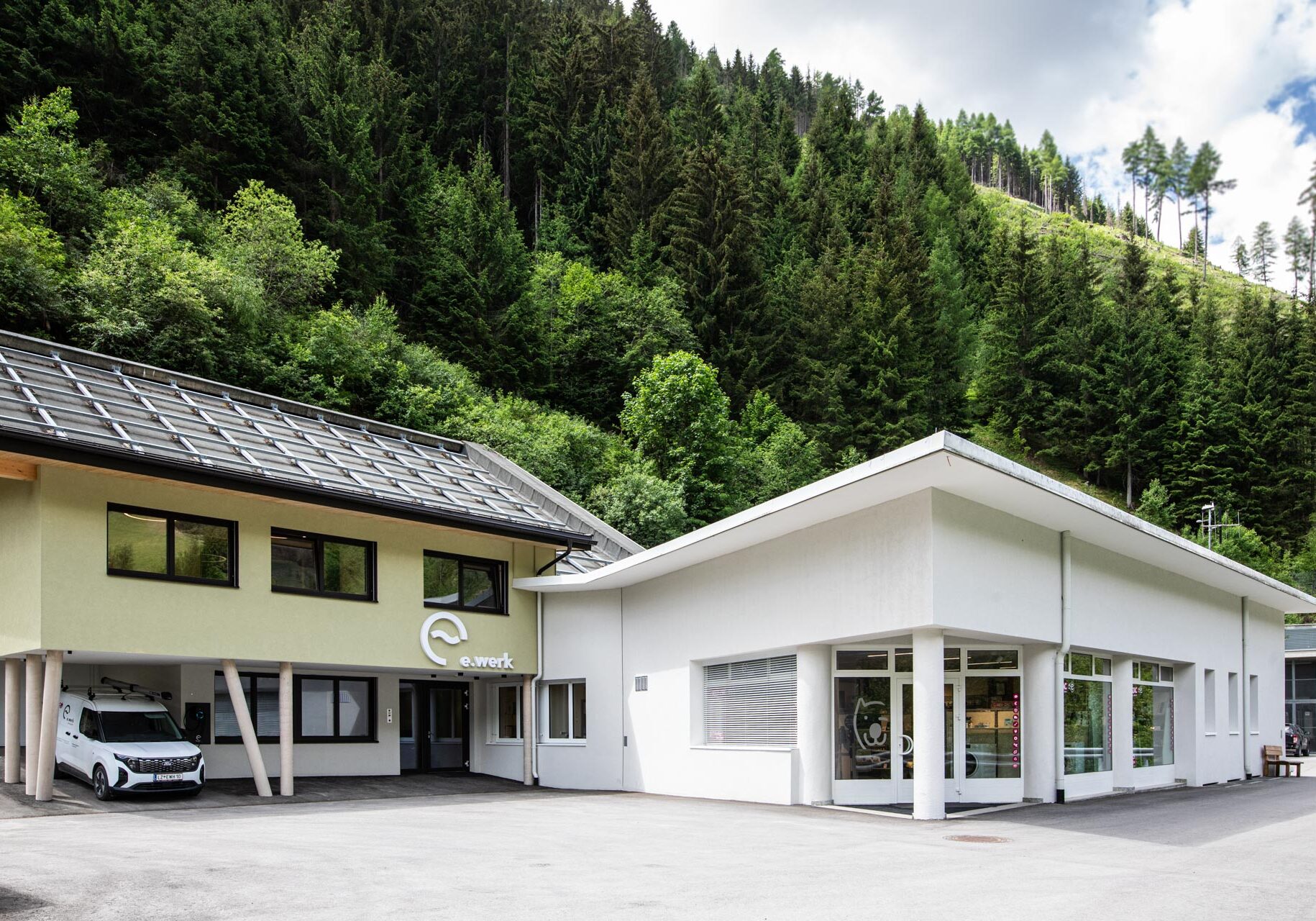 Zentrale mit Elektrofachhandel des E-Werk Hopfgarten